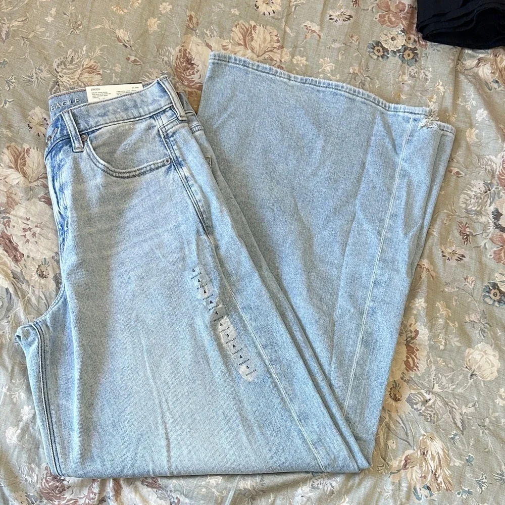 NWT American Eagle Outfitters Women's High Rise Light Denim Jeans - Picture 6 of 8